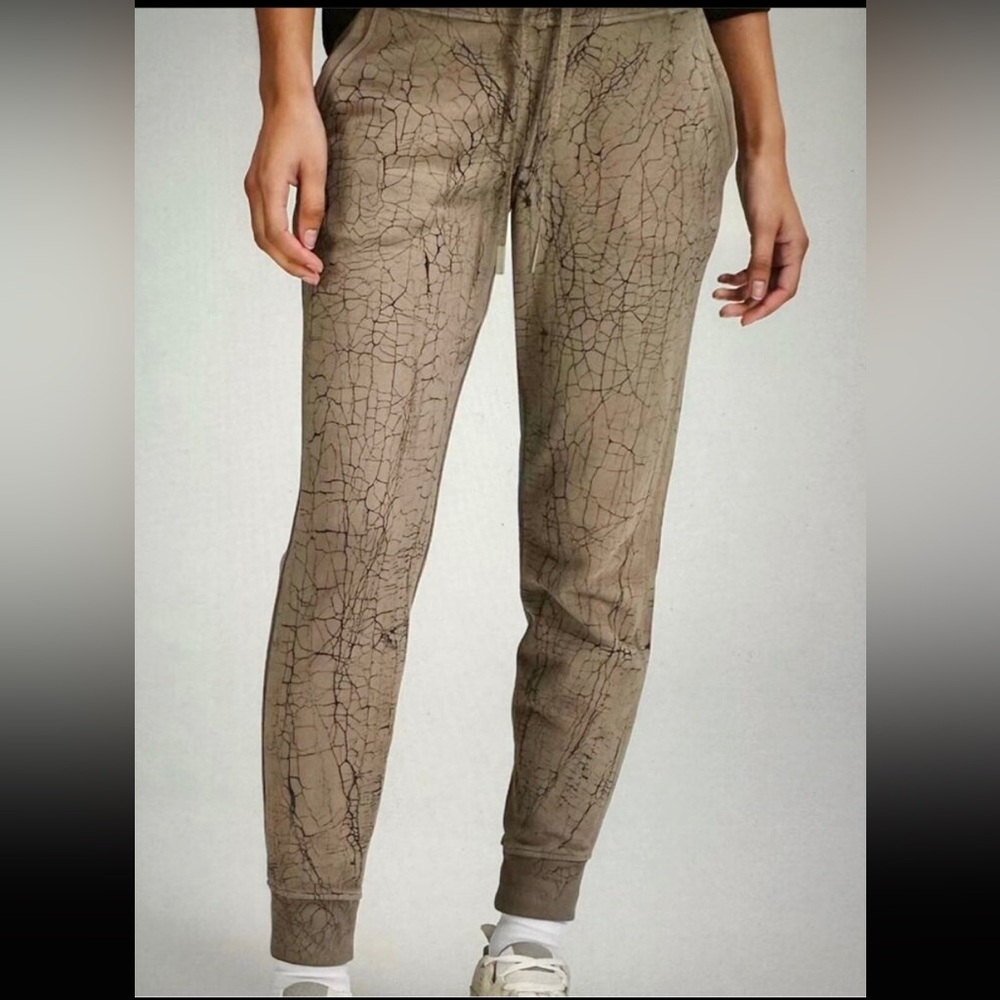 Lululemon Warm Down Jogger Size 4 Pockets Olive Green Gray Sweatpants Joggers